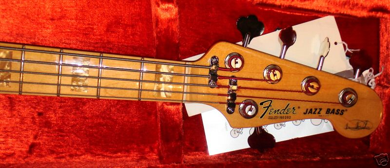 3FENDER MARCUS MILLER 5 STRING JAZZ BASS GUITAR1.jpg